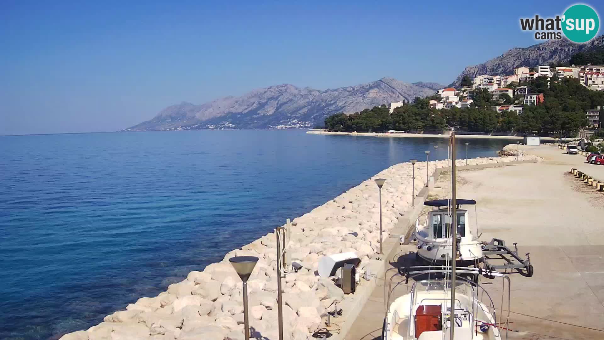 Web Kamera Baška Voda luka – Pogled na grad i masiv Biokovo