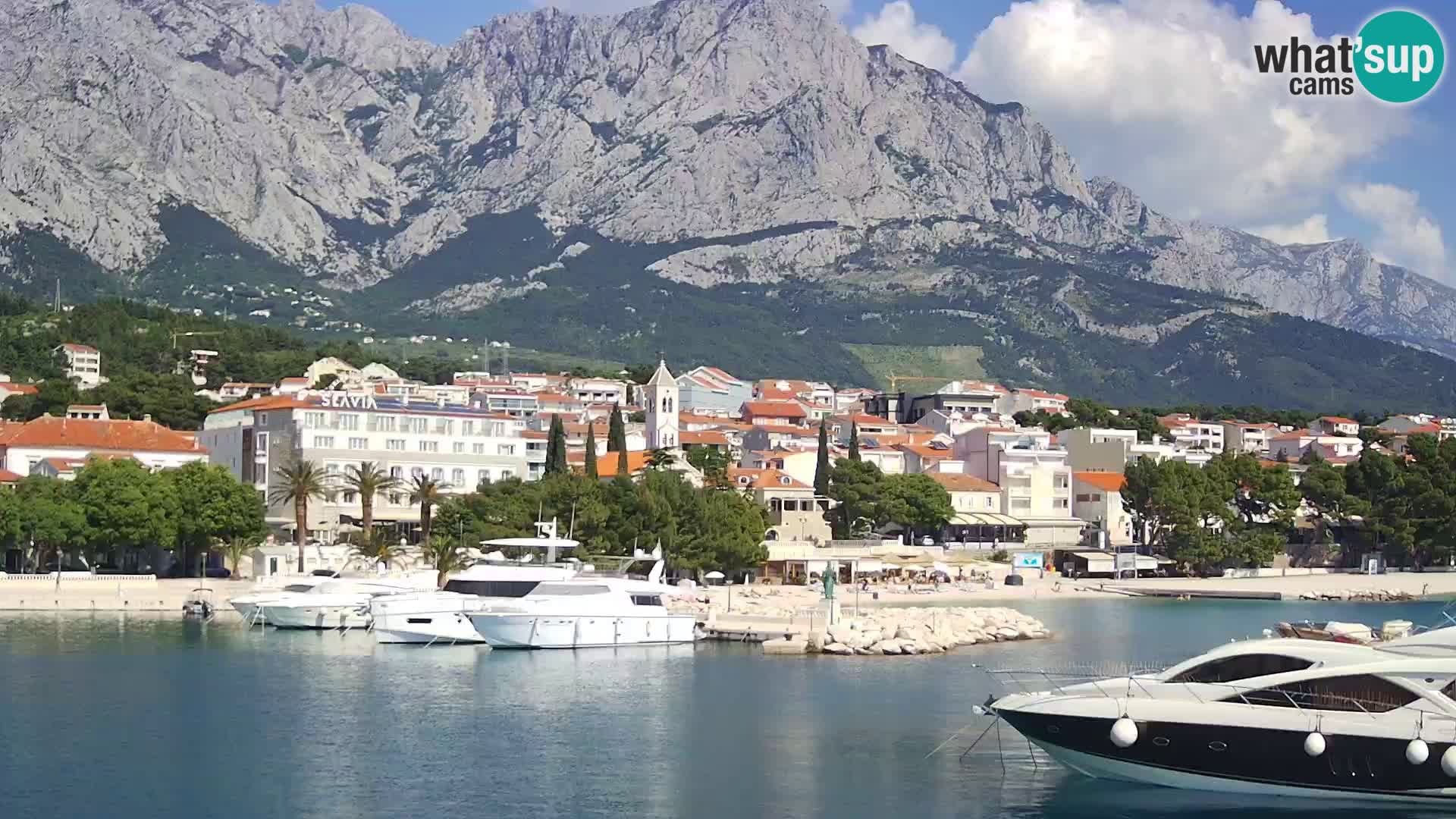 Web Kamera Baška Voda luka – Pogled na grad i masiv Biokovo