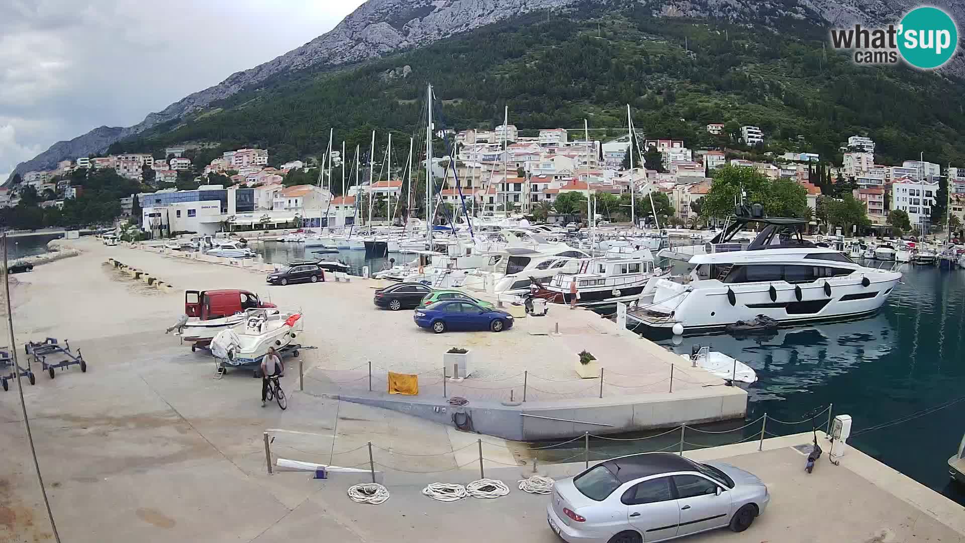 Spletna kamera – Baška Voda, pogled na mesto in goro Biokovo