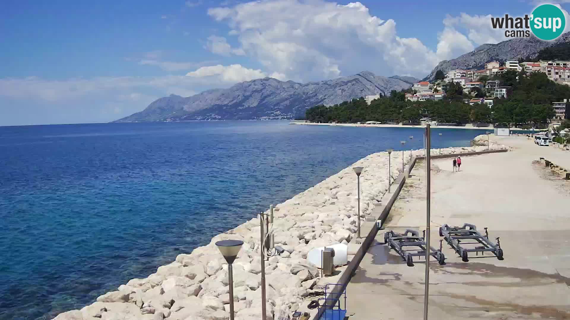 Web Kamera Baška Voda luka – Pogled na grad i masiv Biokovo