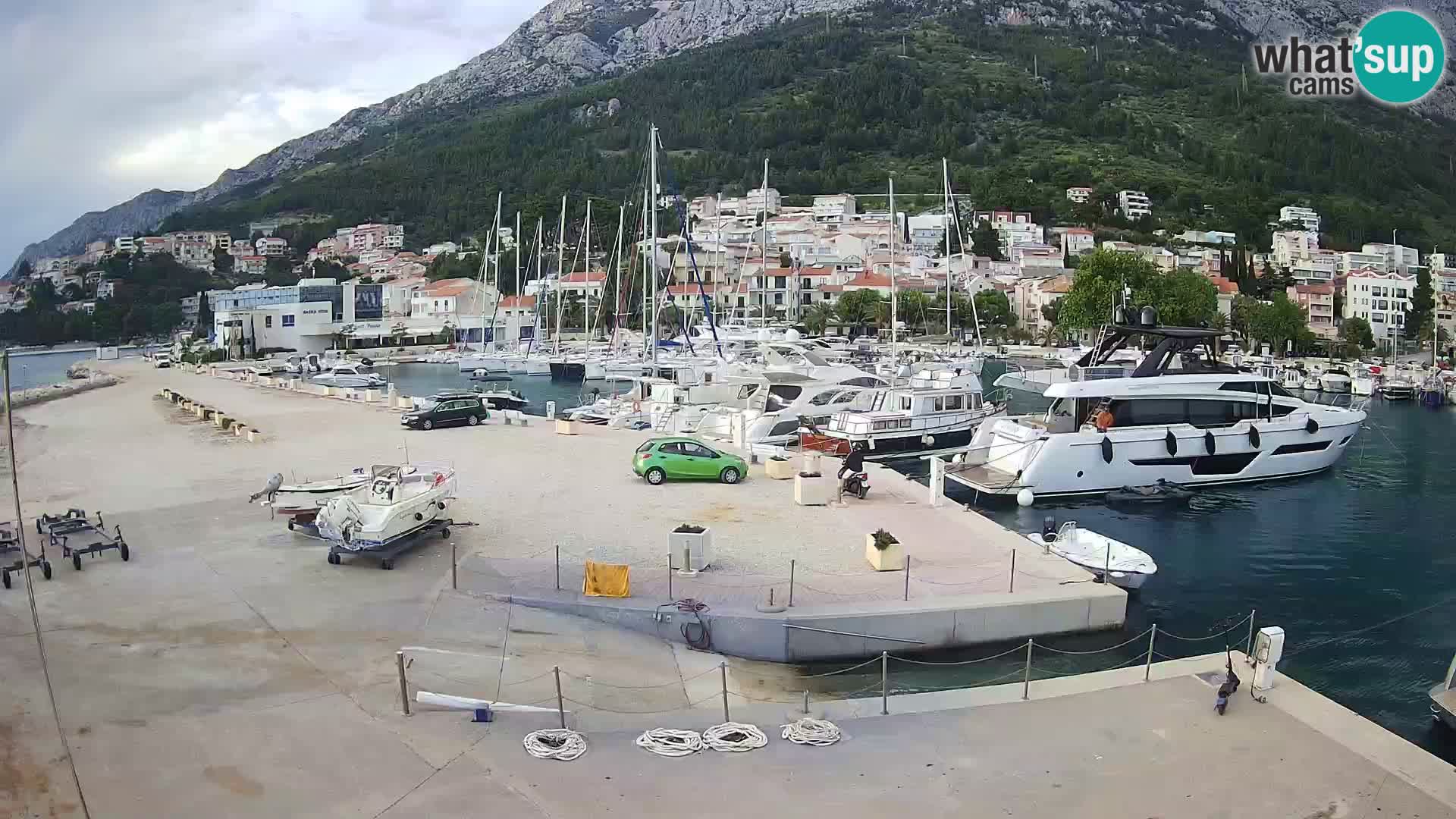 Spletna kamera – Baška Voda, pogled na mesto in goro Biokovo
