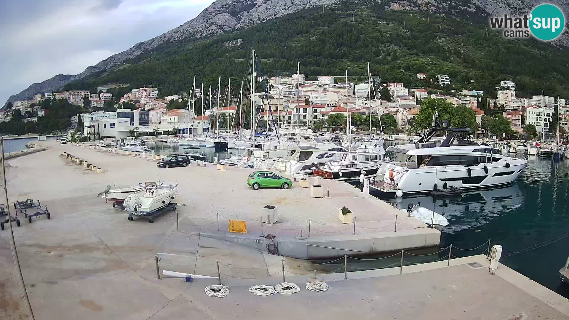 Spletna kamera – Baška Voda, pogled na mesto in goro Biokovo