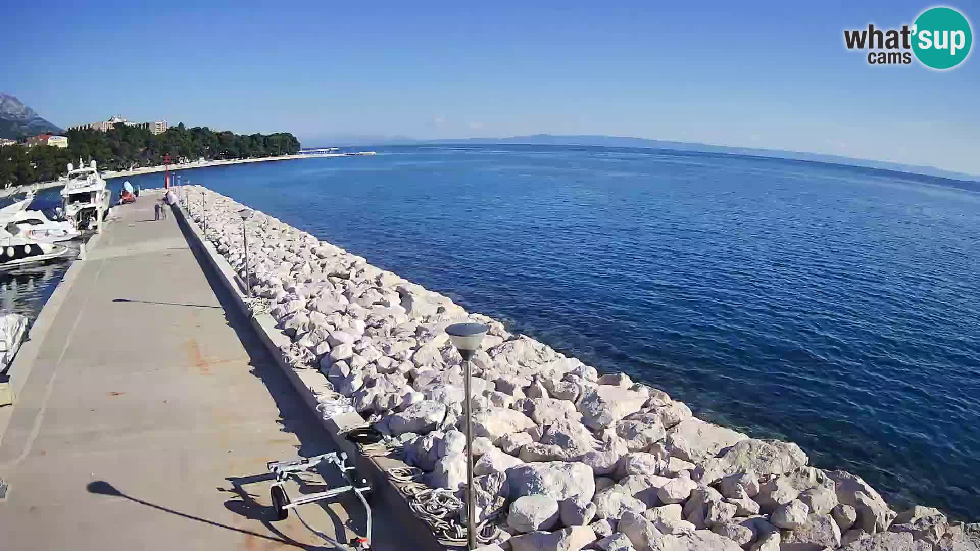 Spletna kamera – Baška Voda, pogled na mesto in goro Biokovo