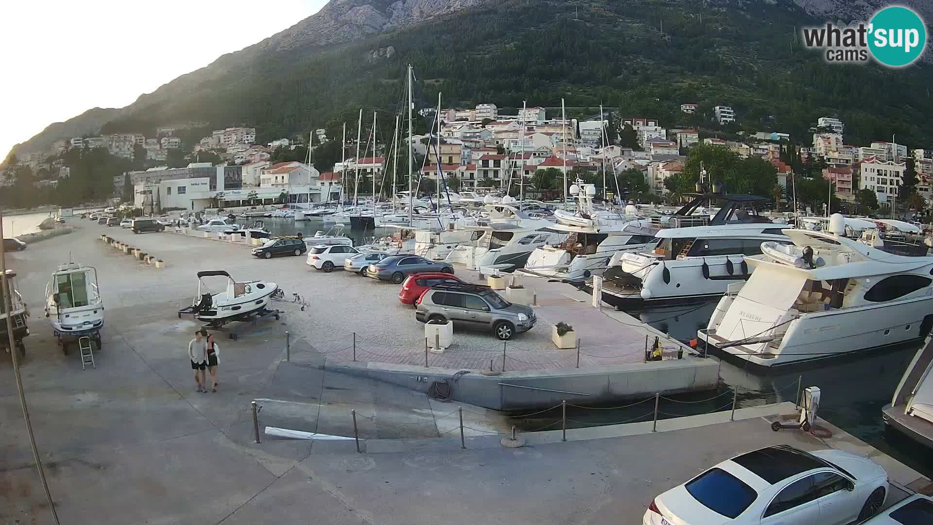 Spletna kamera – Baška Voda, pogled na mesto in goro Biokovo