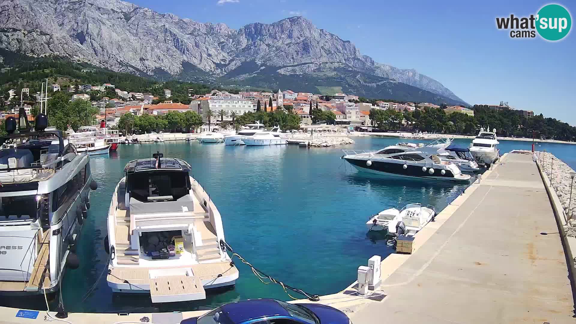 Web Kamera Baška Voda luka – Pogled na grad i masiv Biokovo