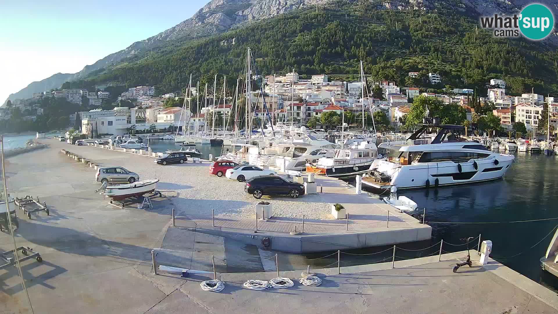 Spletna kamera – Baška Voda, pogled na mesto in goro Biokovo