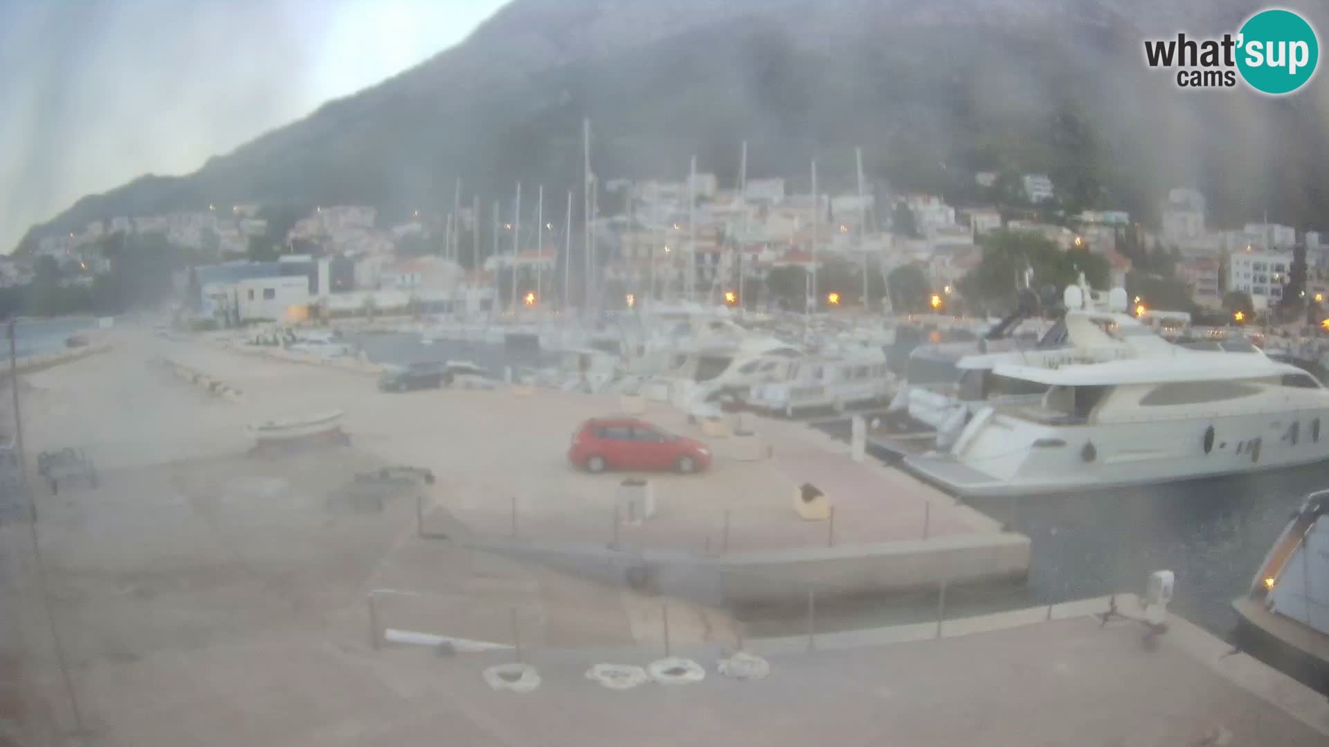Webcam Live – View of Baška Voda and Biokovo mountain