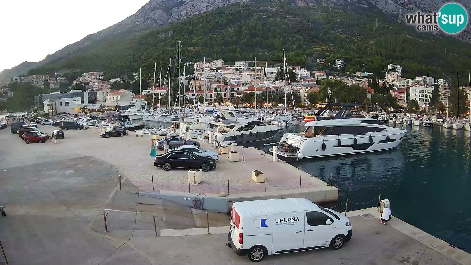 Spletna kamera – Baška Voda, pogled na mesto in goro Biokovo