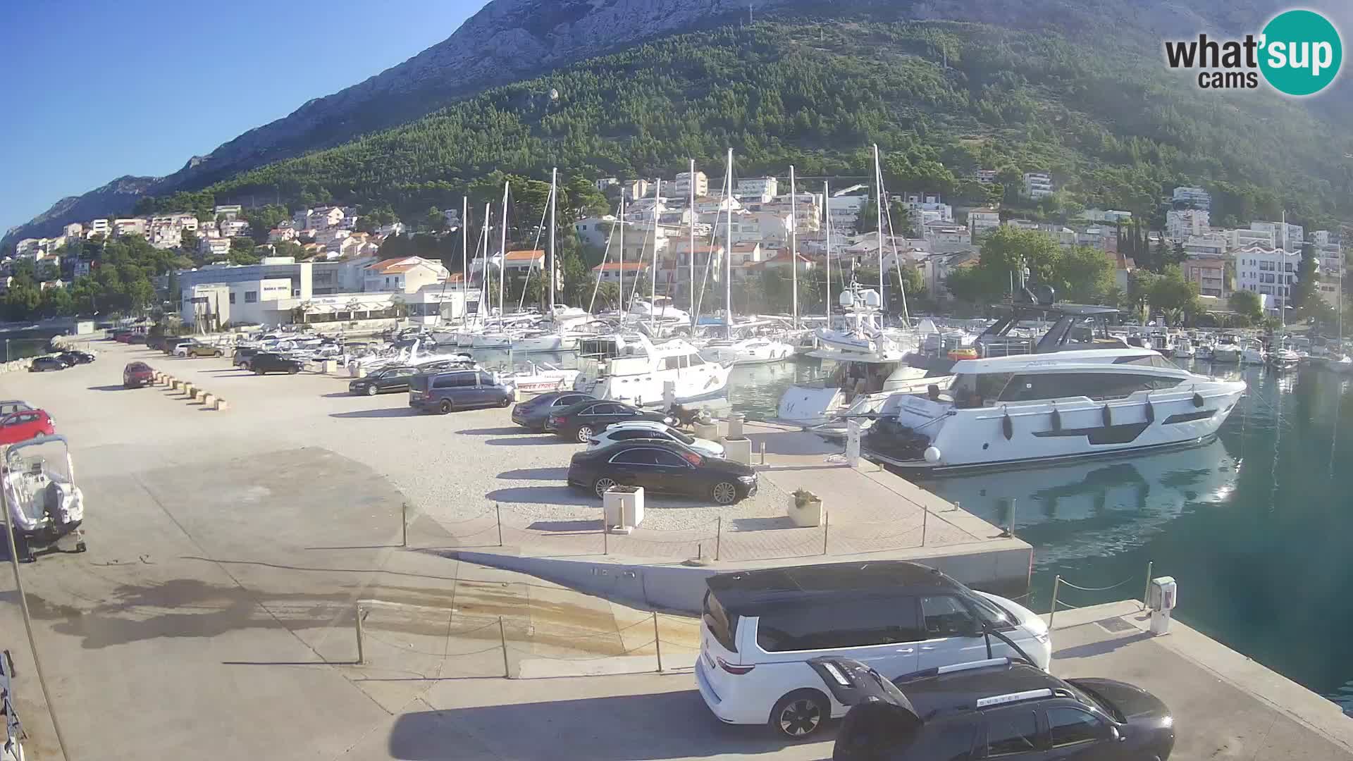 Spletna kamera – Baška Voda, pogled na mesto in goro Biokovo