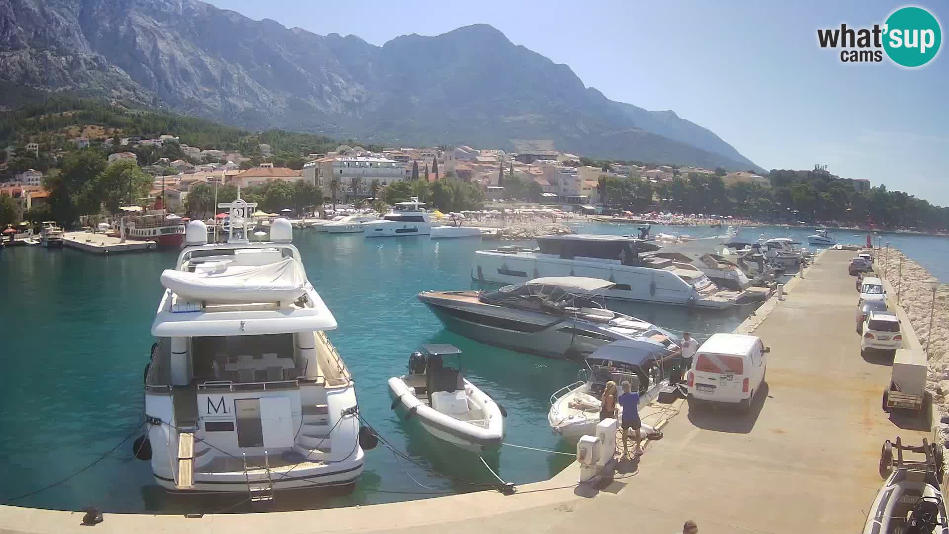 Spletna kamera – Baška Voda, pogled na mesto in goro Biokovo