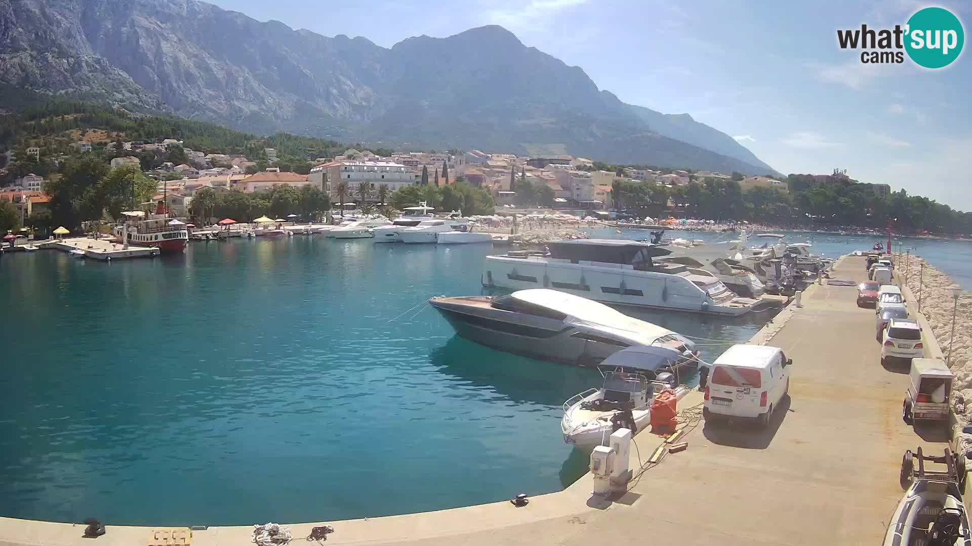 Spletna kamera – Baška Voda, pogled na mesto in goro Biokovo