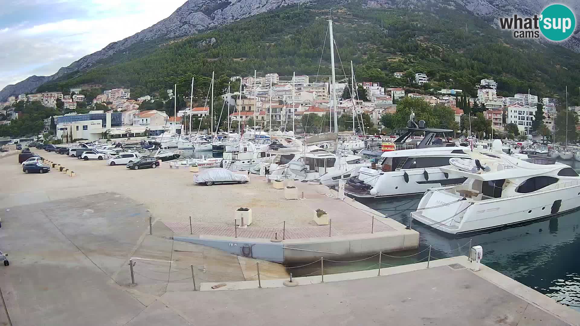 Spletna kamera – Baška Voda, pogled na mesto in goro Biokovo