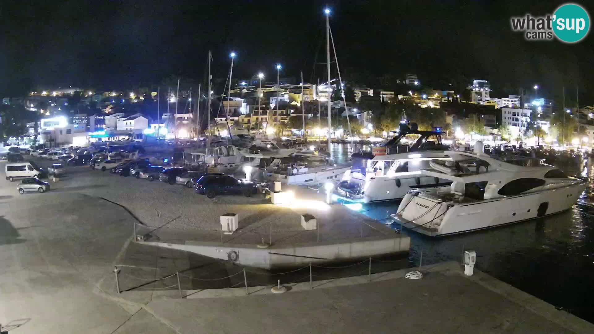 Spletna kamera – Baška Voda, pogled na mesto in goro Biokovo