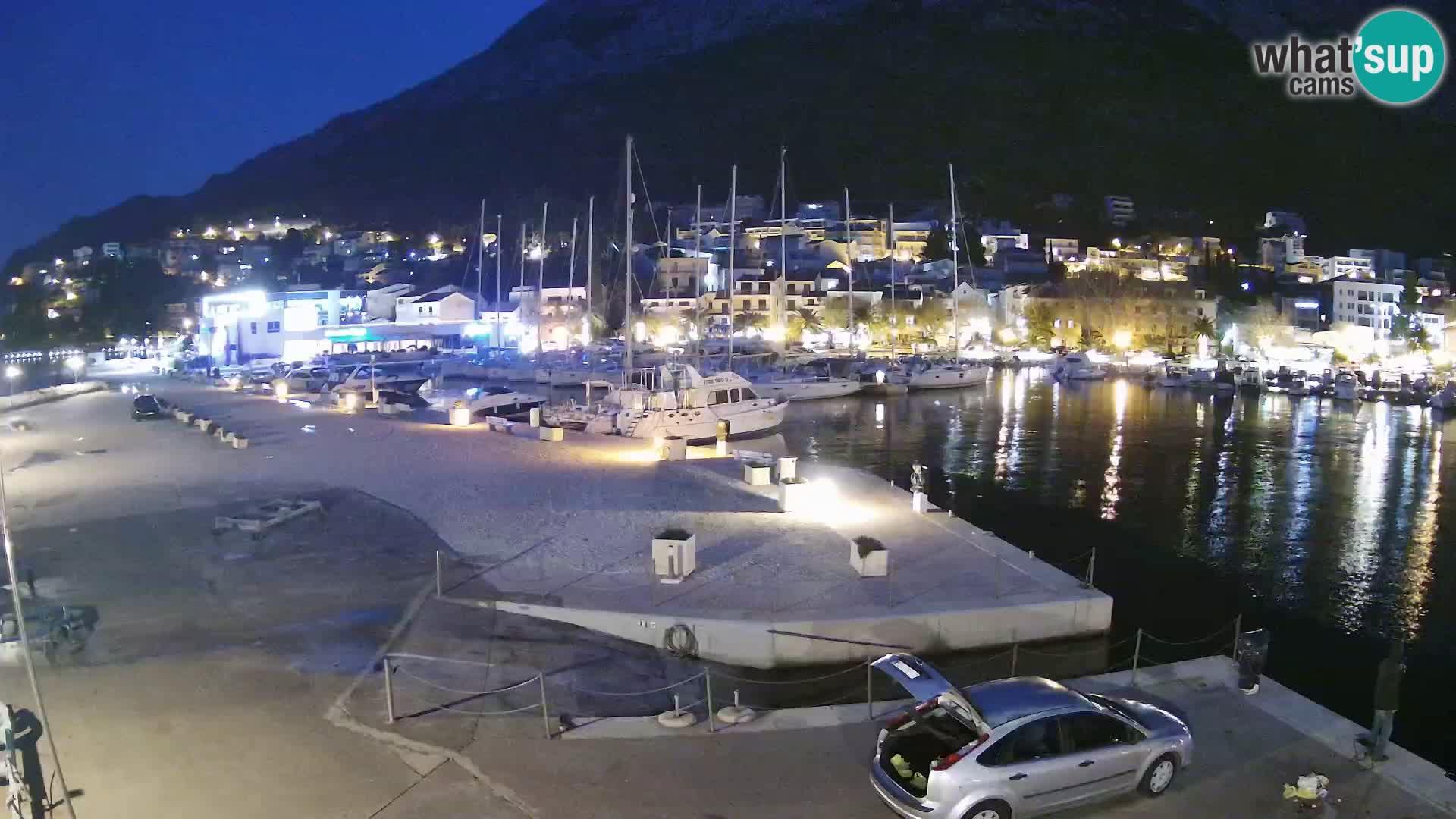 Web Kamera Baška Voda luka – Pogled na grad i masiv Biokovo