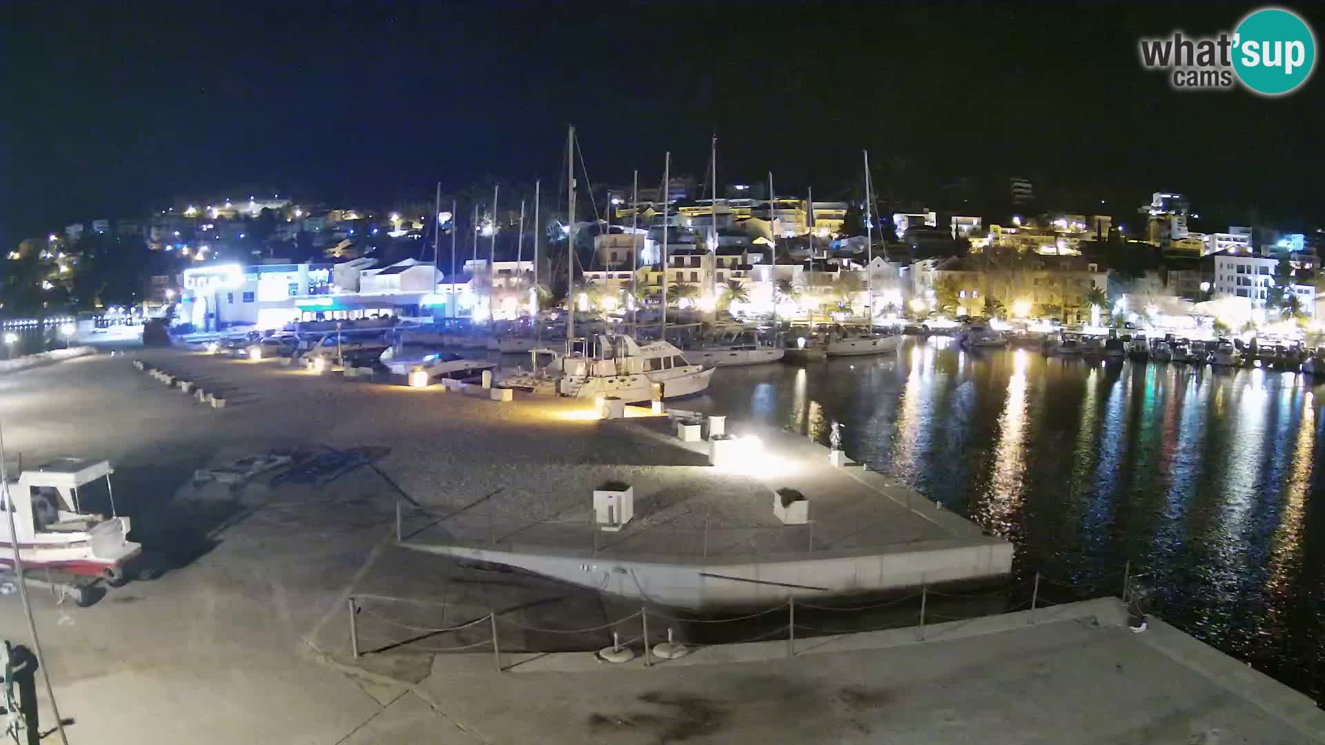 Spletna kamera – Baška Voda, pogled na mesto in goro Biokovo