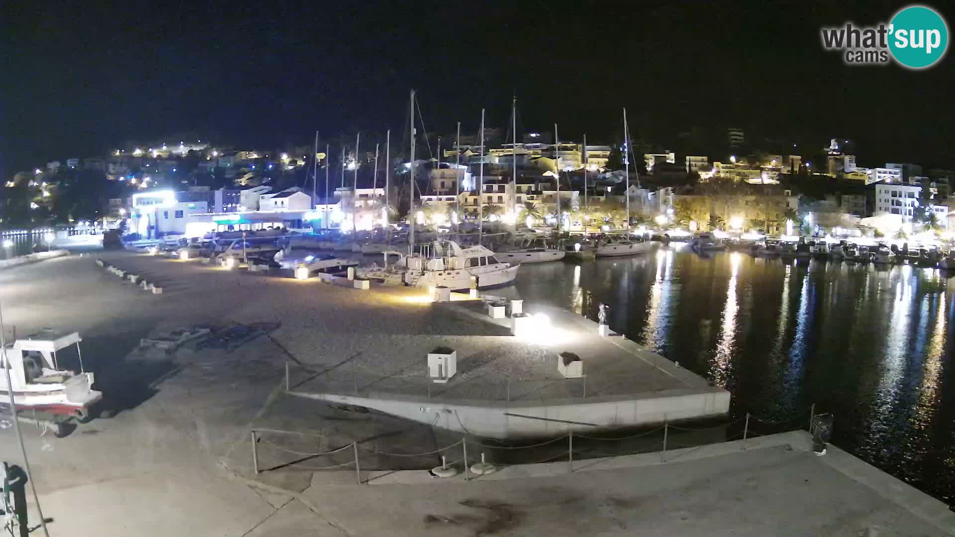 Spletna kamera – Baška Voda, pogled na mesto in goro Biokovo