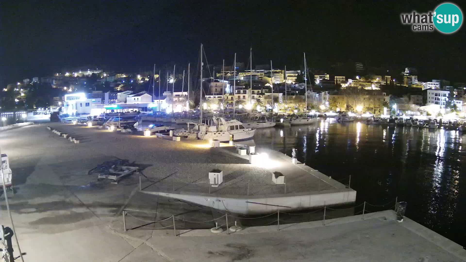 Spletna kamera – Baška Voda, pogled na mesto in goro Biokovo