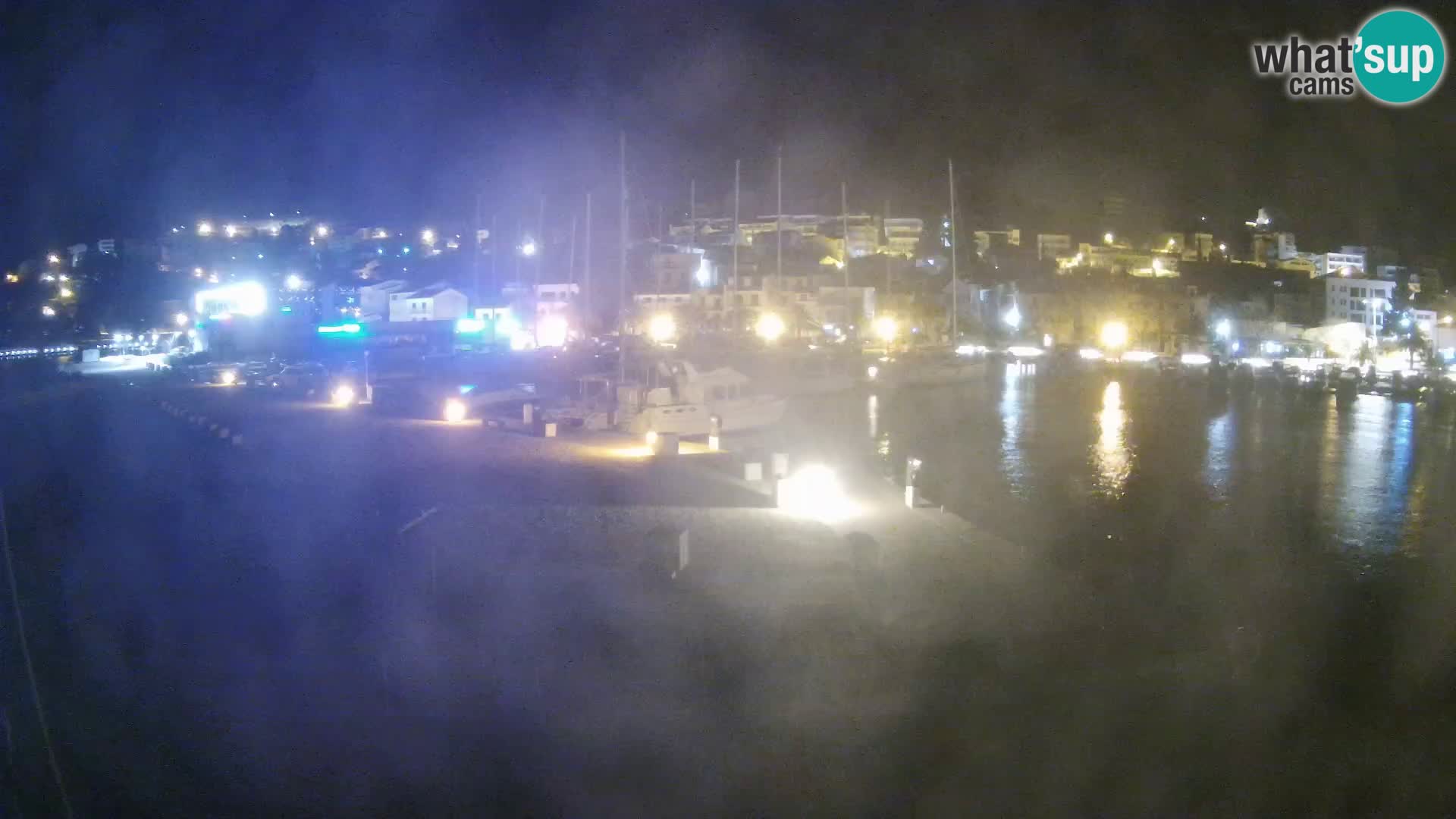 Web Kamera Baška Voda luka – Pogled na grad i masiv Biokovo