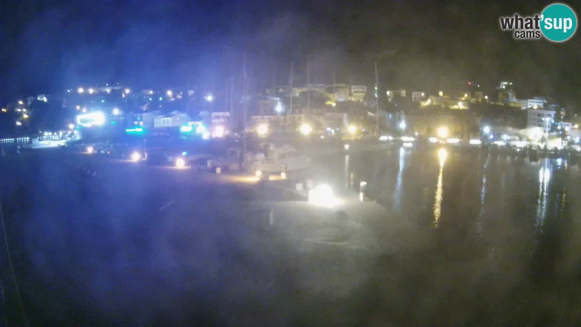 Web Kamera Baška Voda luka – Pogled na grad i masiv Biokovo