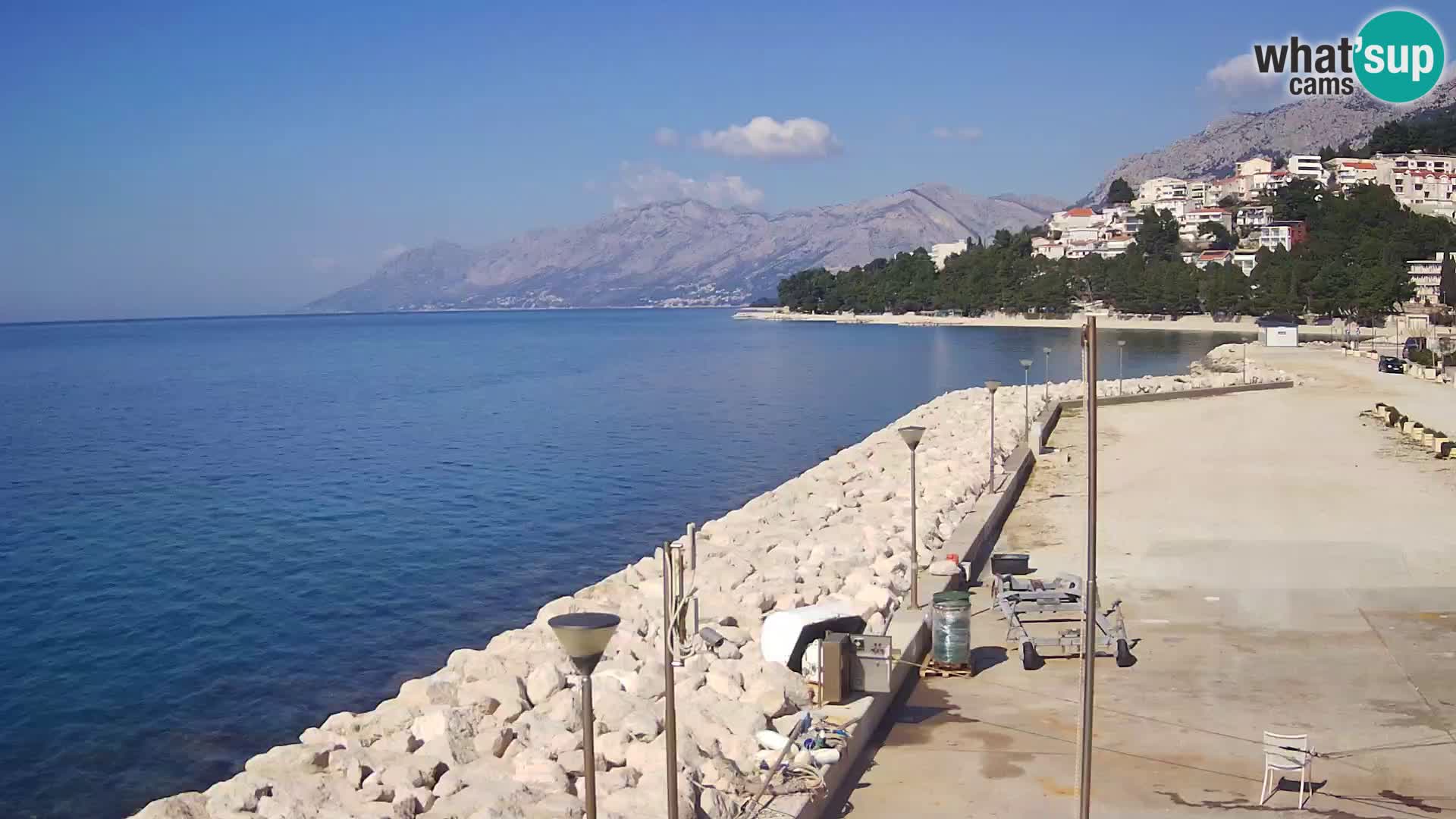 Web Kamera Baška Voda luka – Pogled na grad i masiv Biokovo