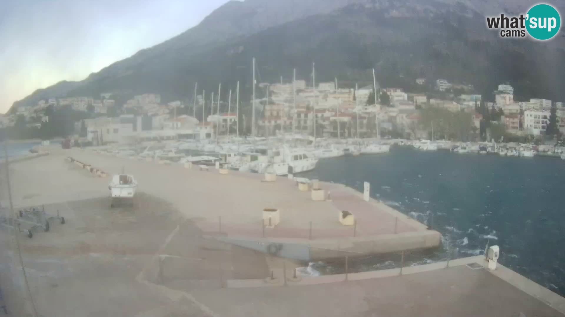 Webcam Live – View of Baška Voda and Biokovo mountain