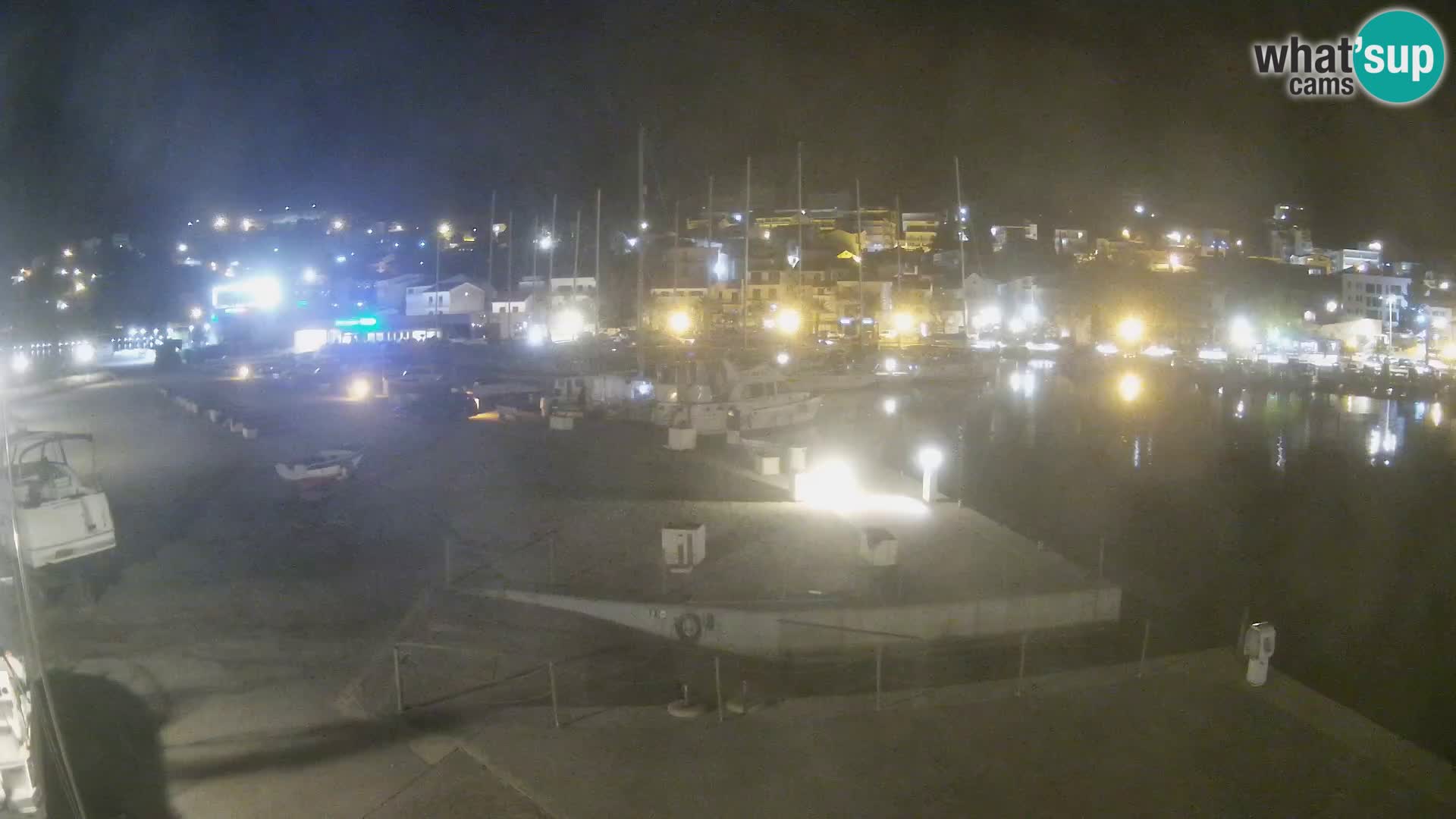 Spletna kamera – Baška Voda, pogled na mesto in goro Biokovo