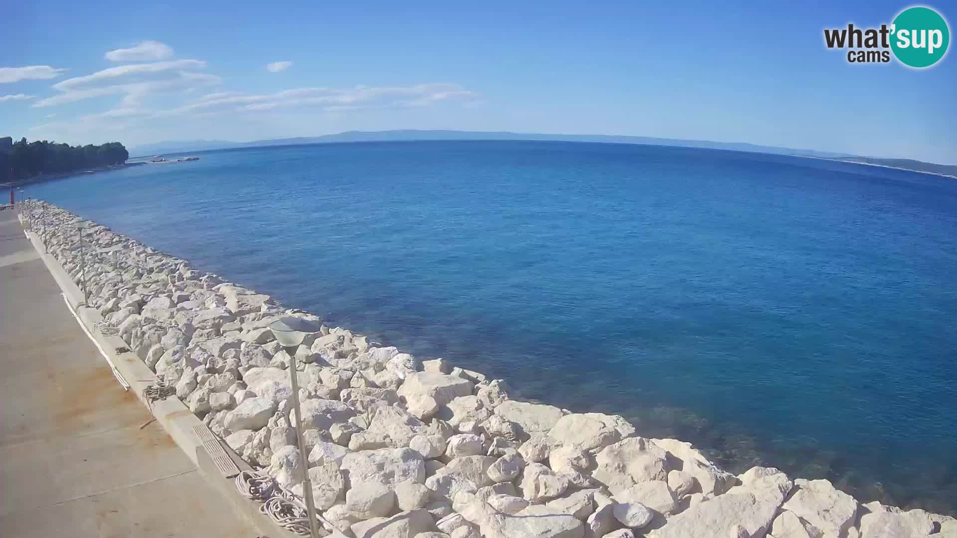 Web Kamera Baška Voda luka – Pogled na grad i masiv Biokovo