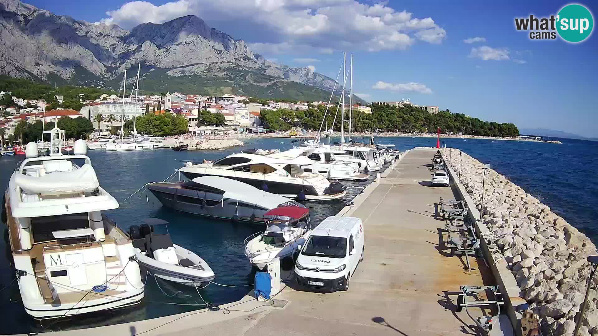 Web Kamera Baška Voda luka – Pogled na grad i masiv Biokovo