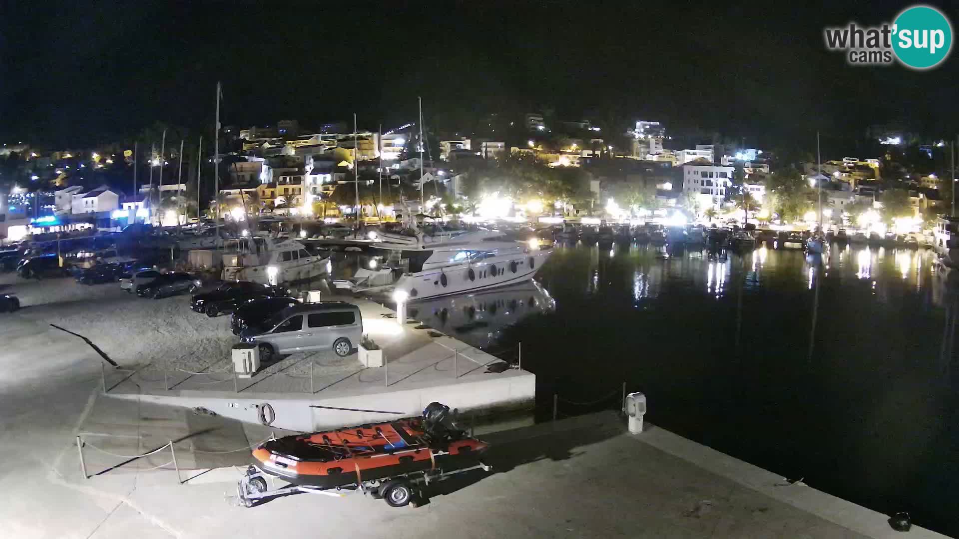 Spletna kamera – Baška Voda, pogled na mesto in goro Biokovo