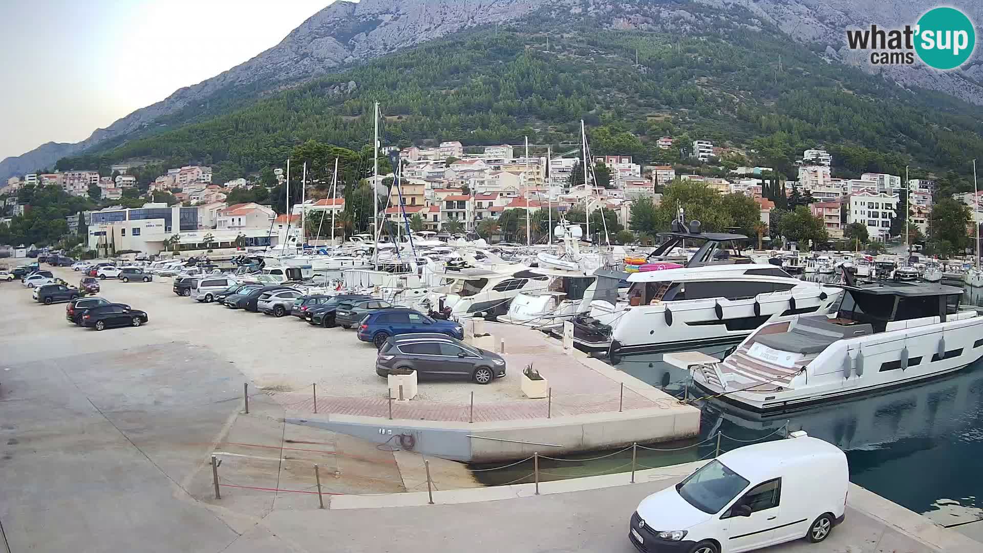 Spletna kamera – Baška Voda, pogled na mesto in goro Biokovo