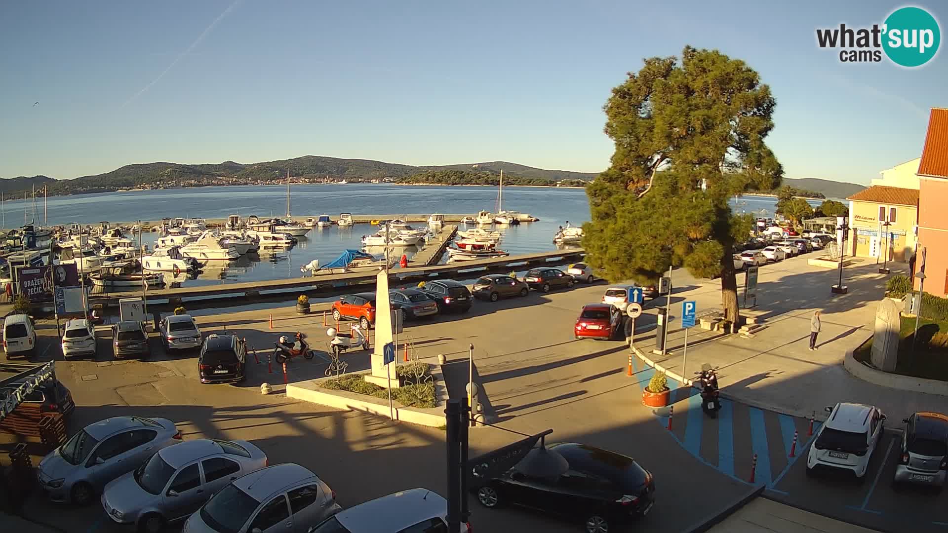 Biograd na Moru webcam – König Tomislav Platz