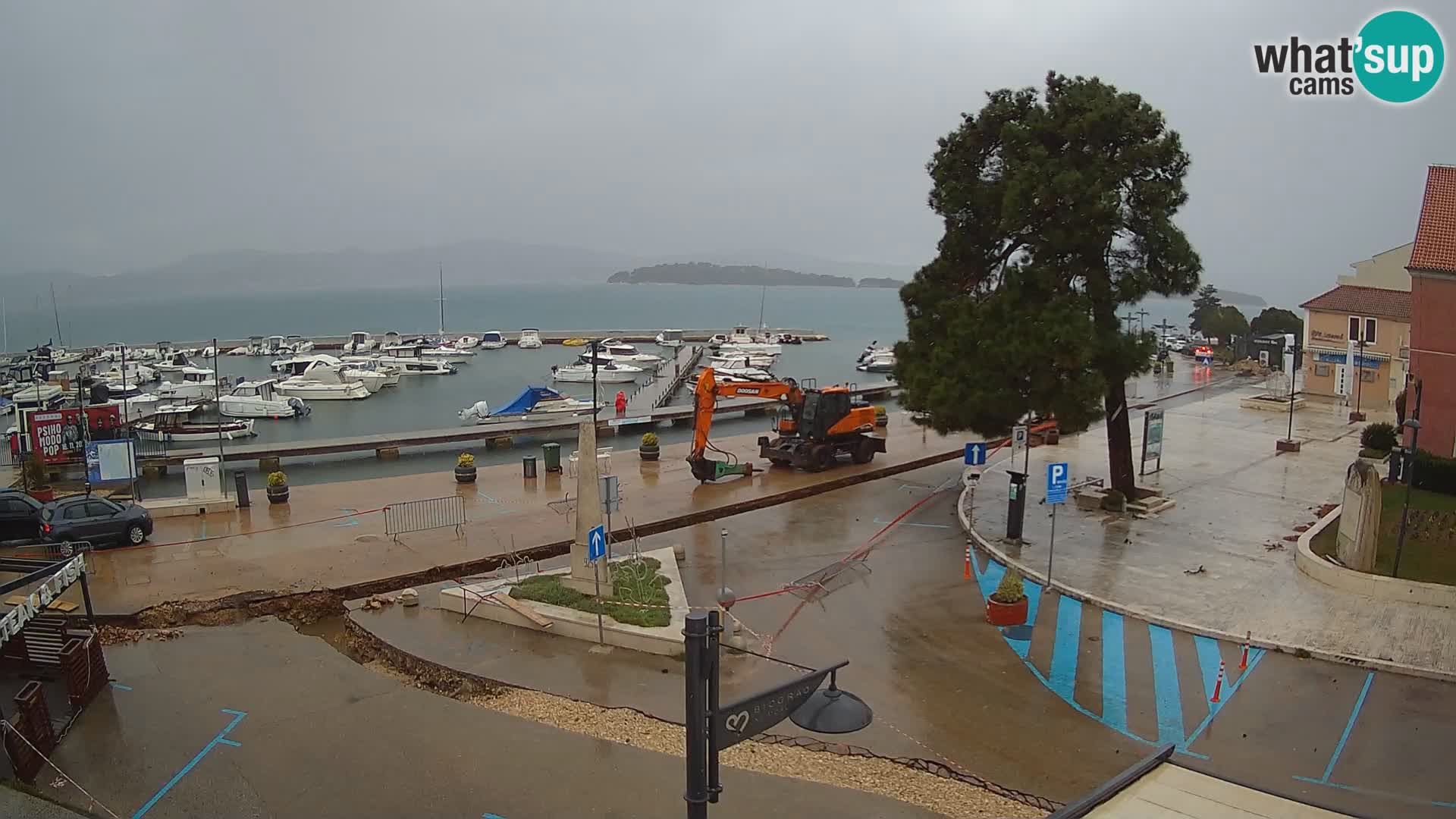 Biograd na Moru webcam – König Tomislav Platz