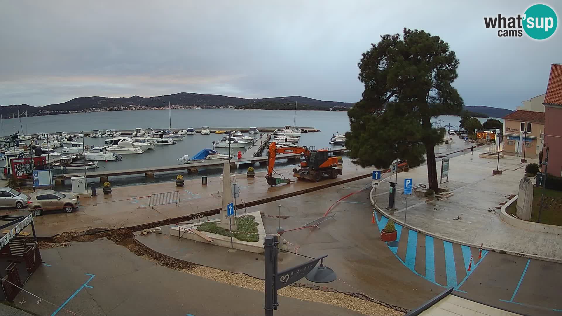 Biograd na Moru webcam – König Tomislav Platz