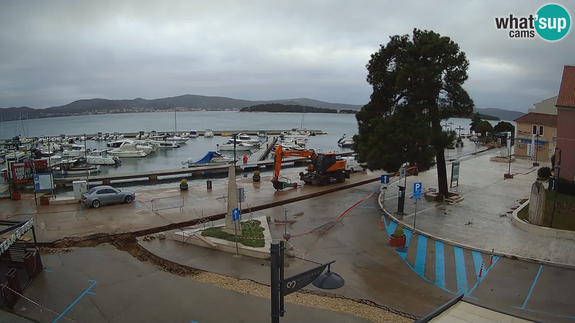 Biograd na Moru webcam – König Tomislav Platz