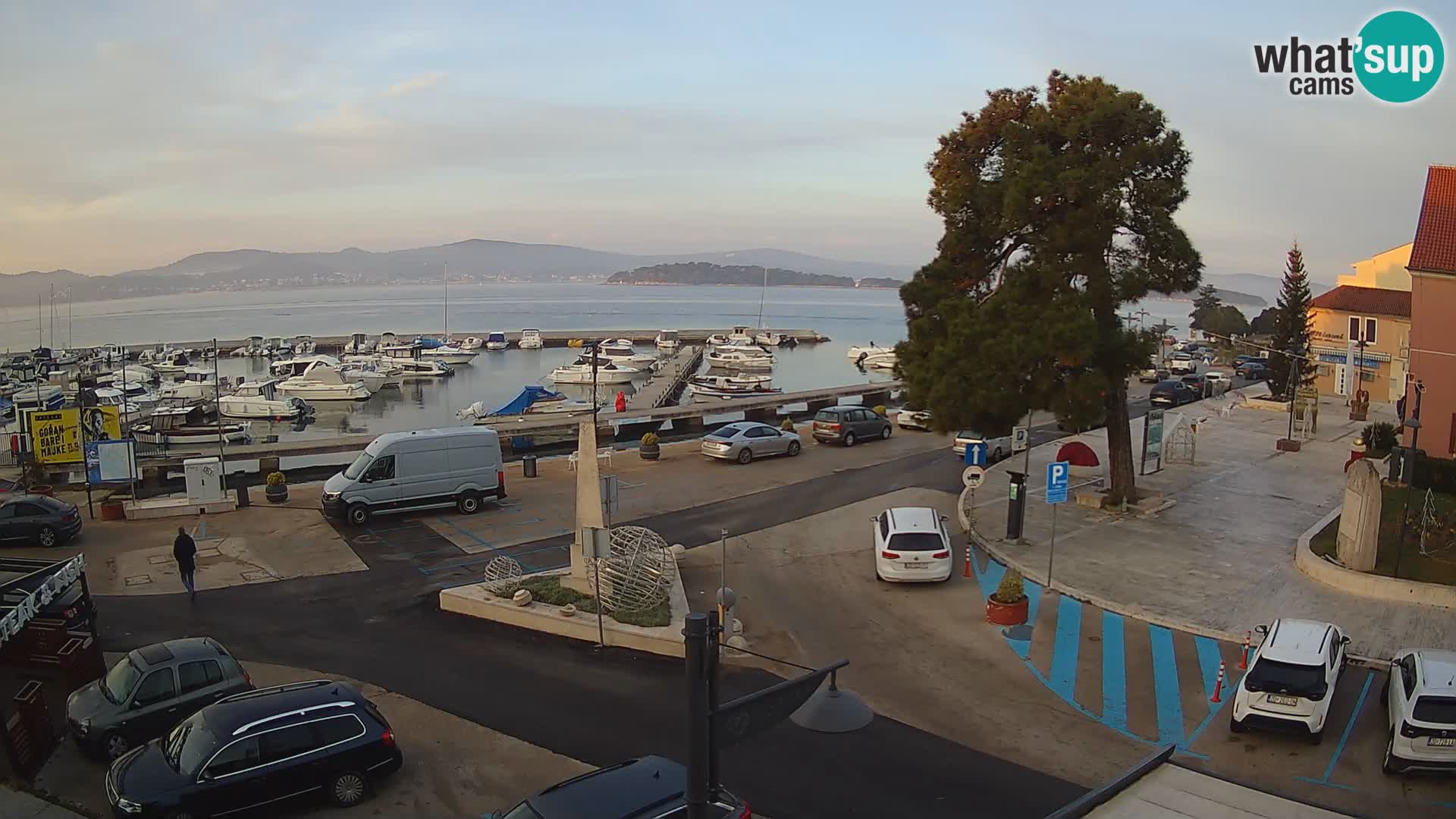 Biograd na Moru webcam – König Tomislav Platz