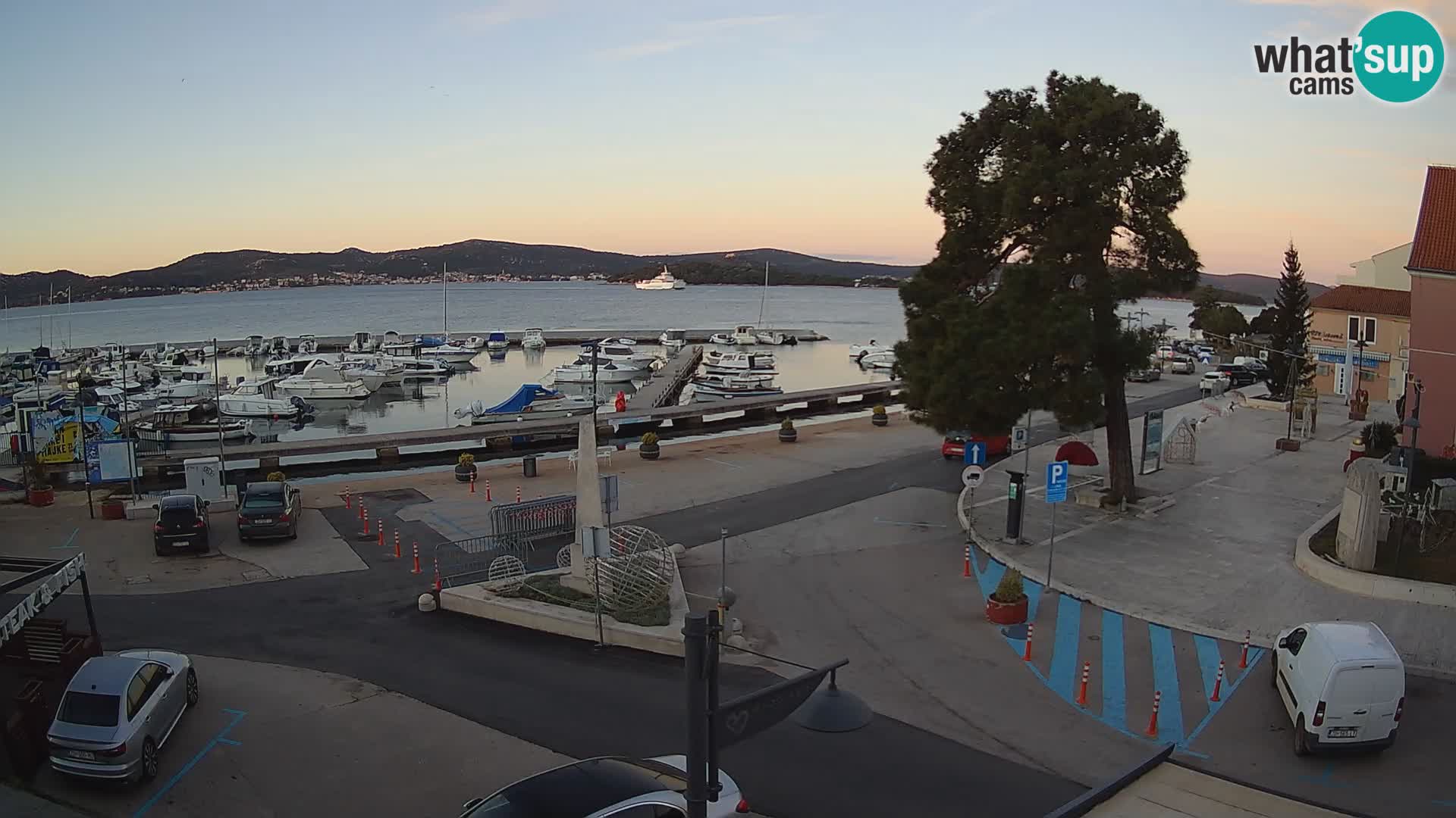 Biograd na Moru webcam – König Tomislav Platz