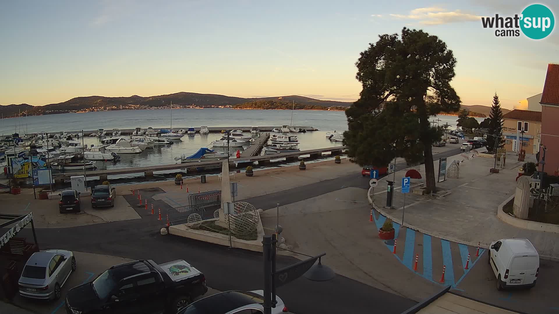 Biograd na Moru webcam – König Tomislav Platz