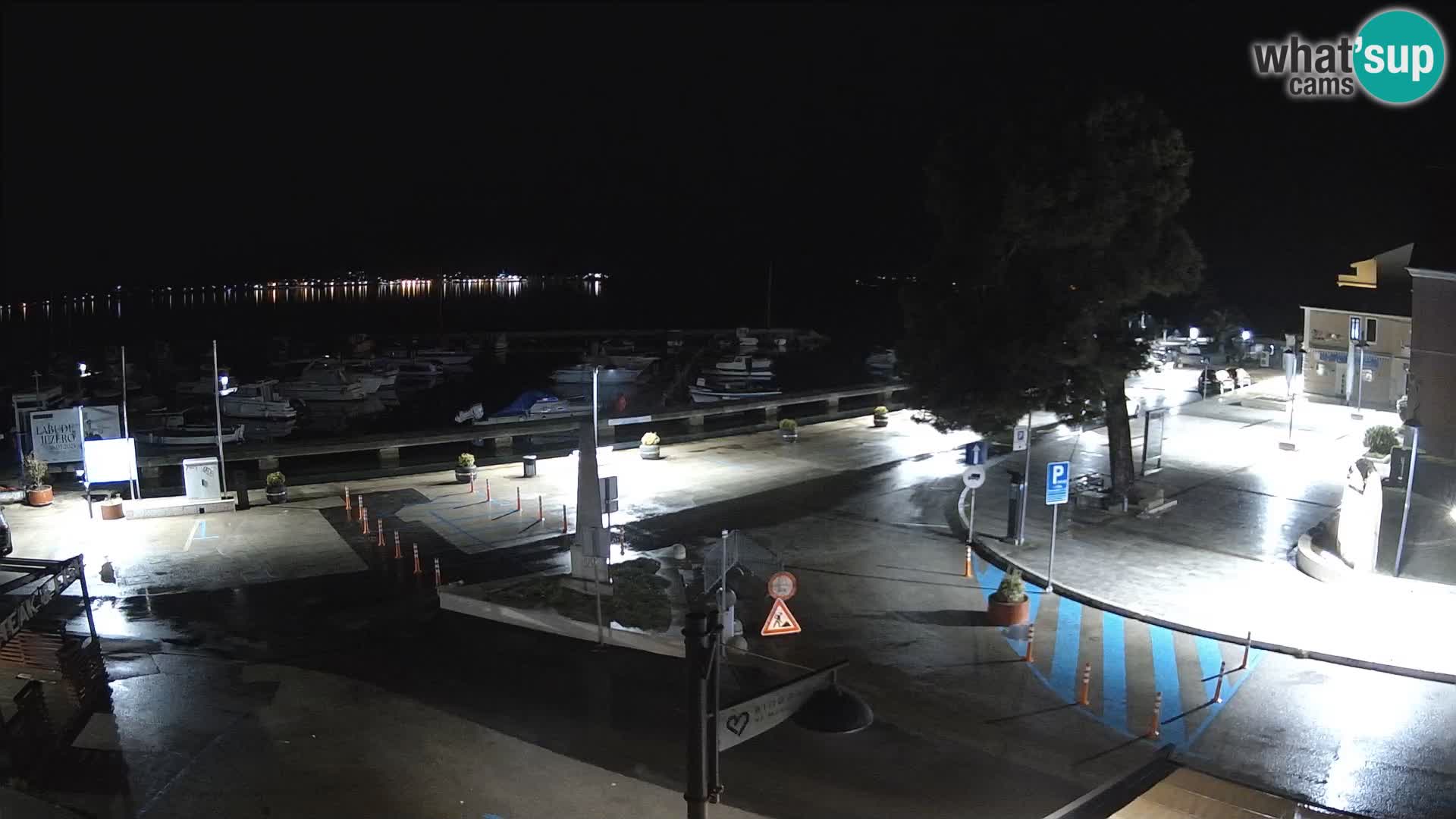 Biograd na Moru webcam – König Tomislav Platz