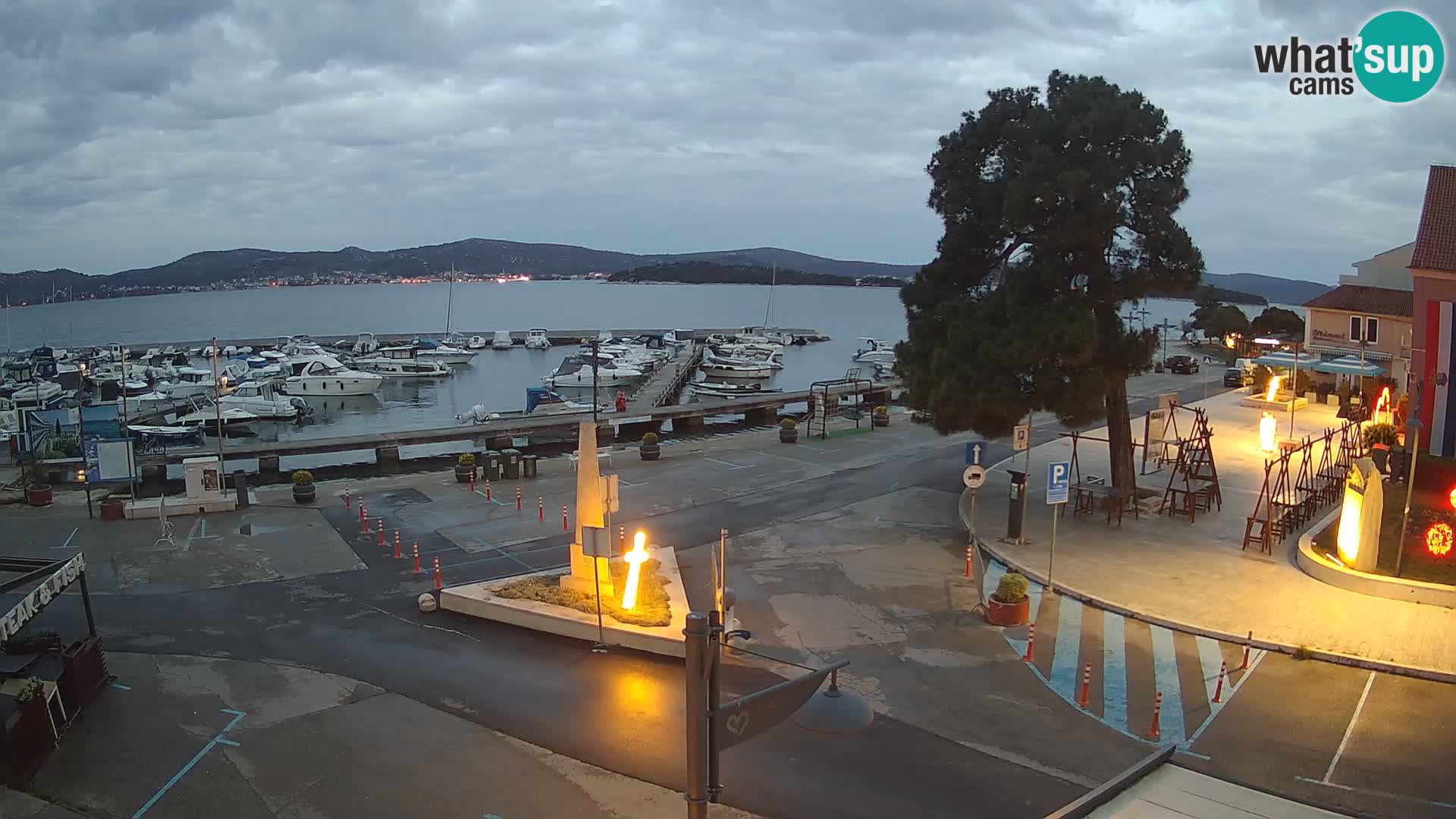 Biograd na Moru webcam – König Tomislav Platz