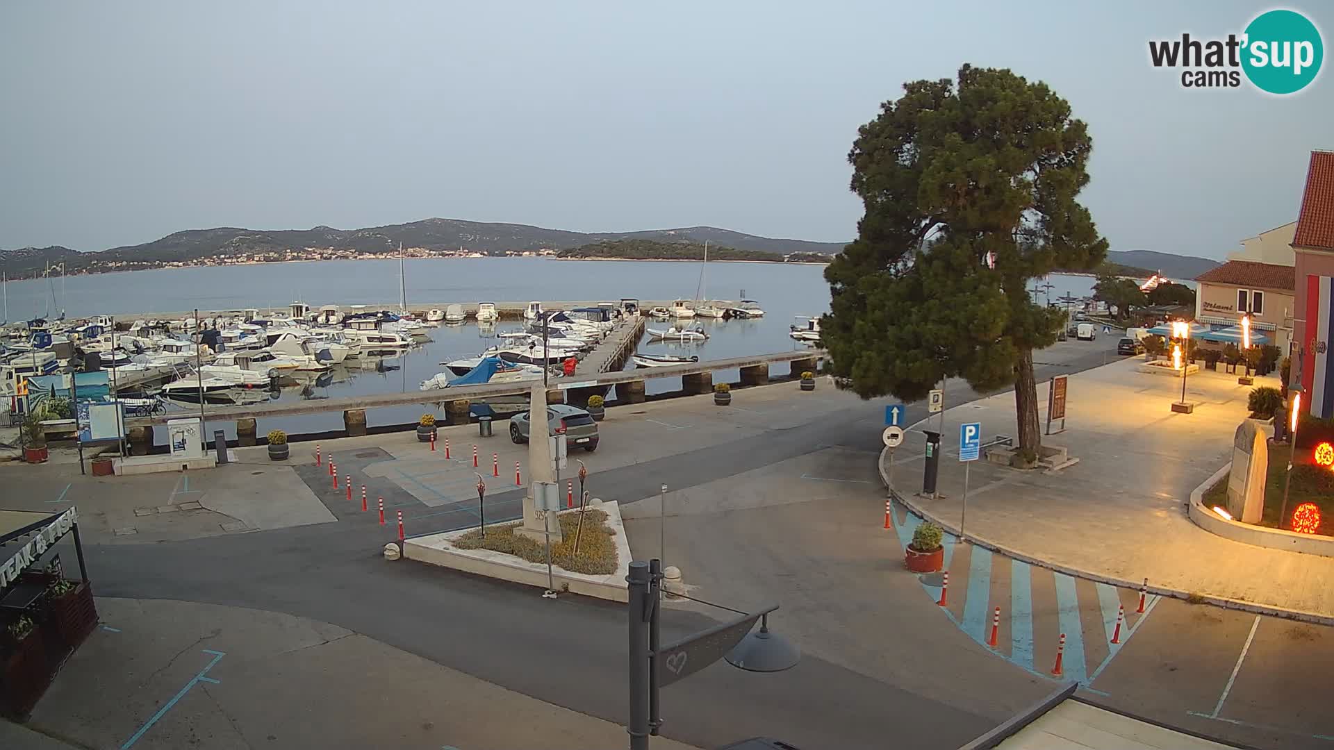 Biograd na Moru webcam – König Tomislav Platz