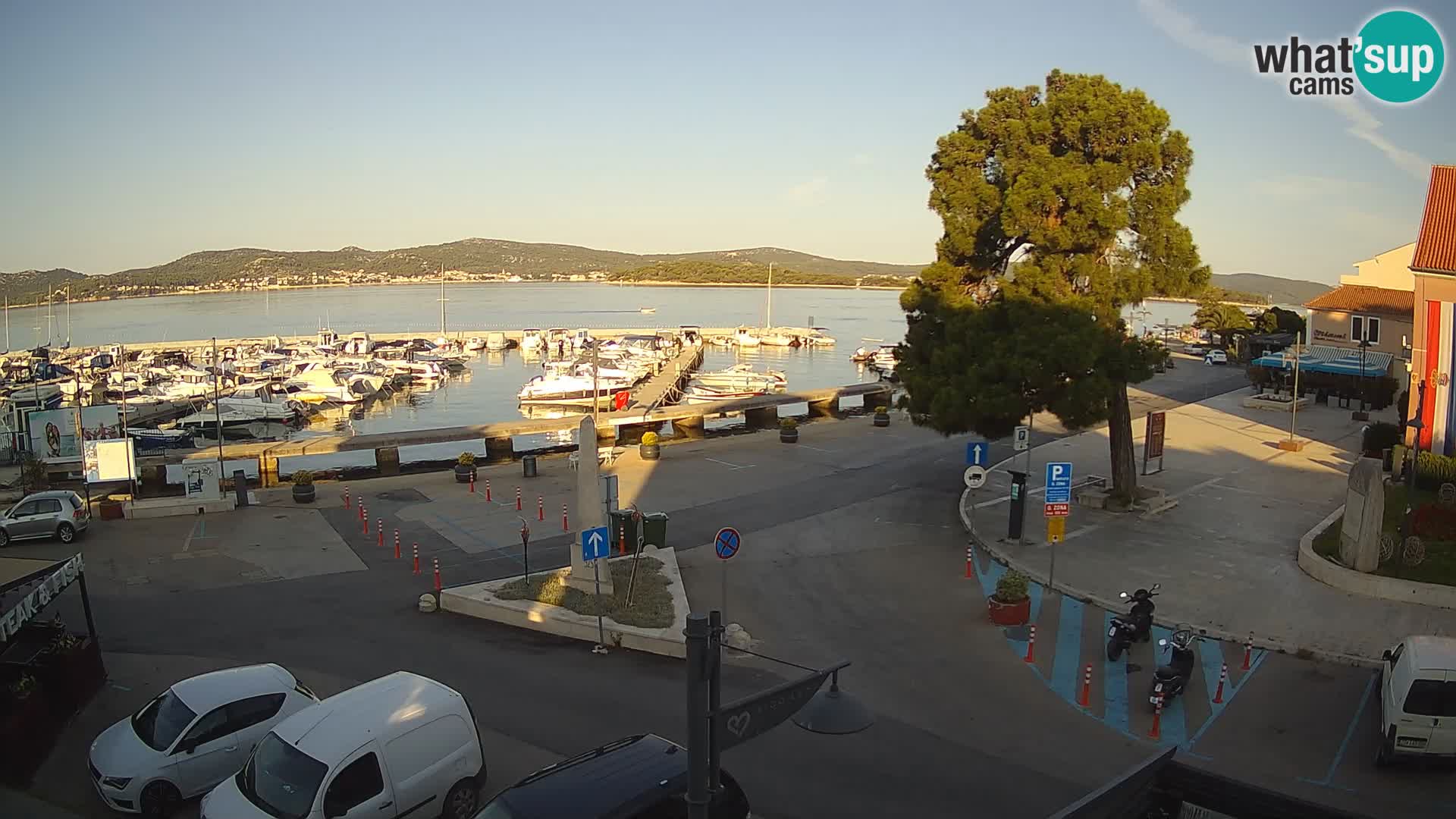 Biograd na Moru webcam – König Tomislav Platz