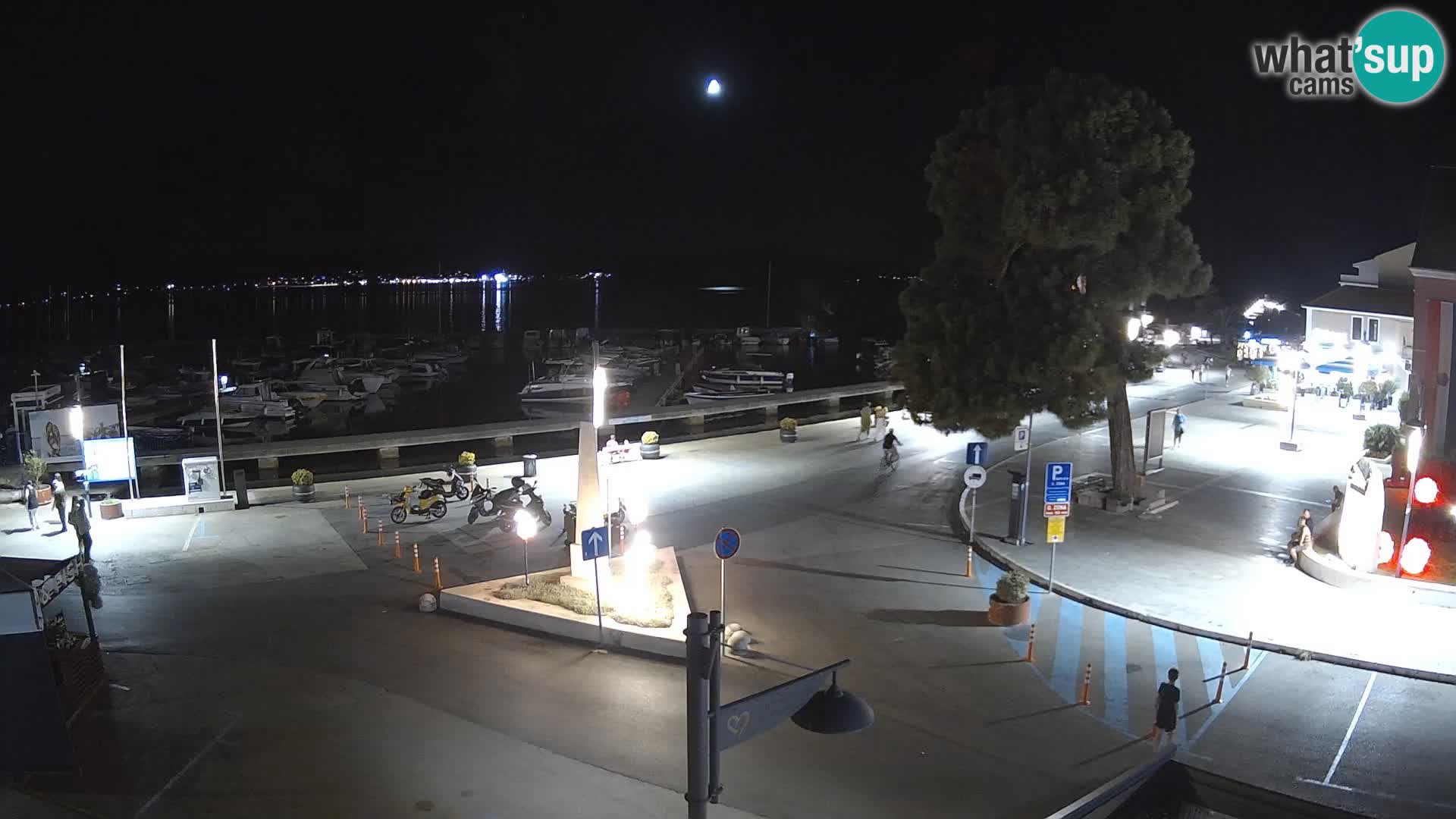 Biograd na Moru webcam – König Tomislav Platz