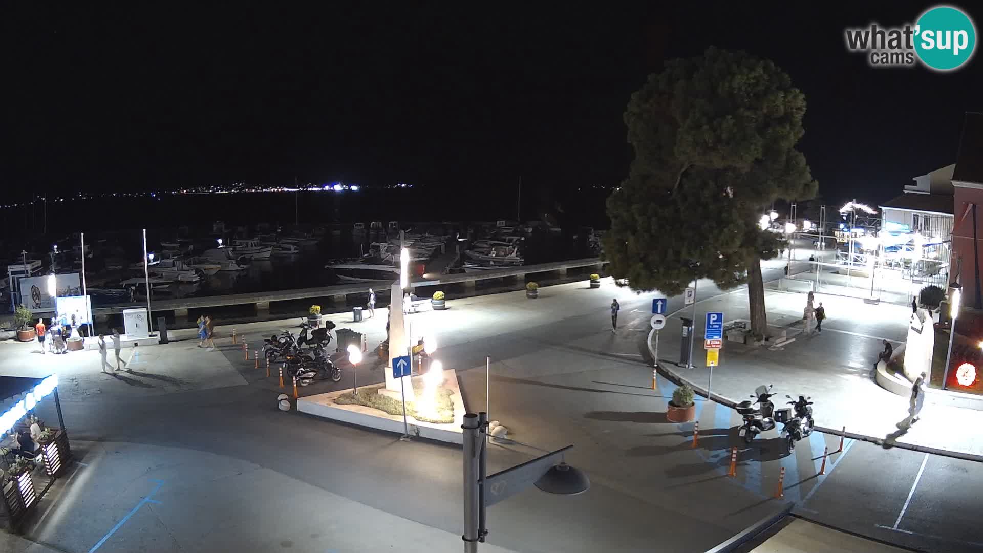 Biograd na Moru webcam – König Tomislav Platz