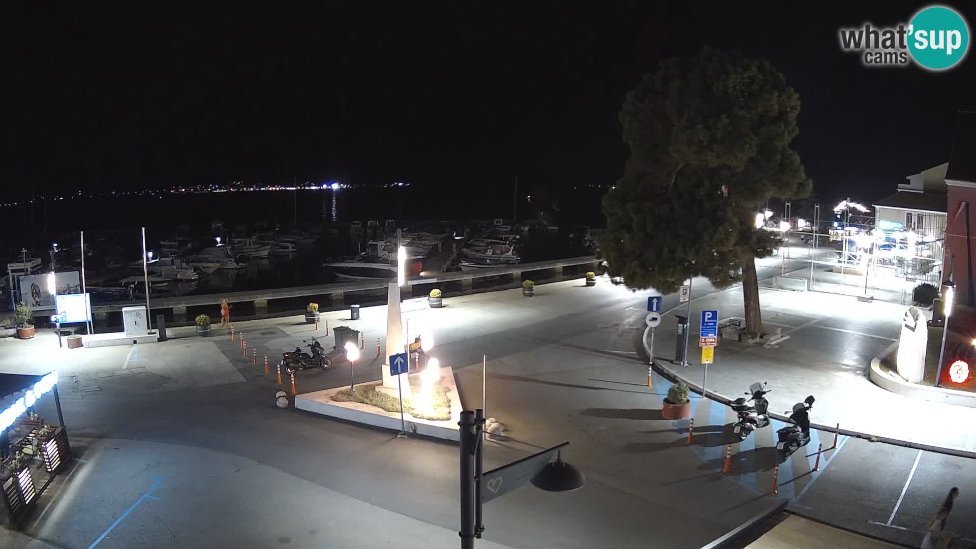 Kamera Biograd na Moru – trg kralja Tomislava