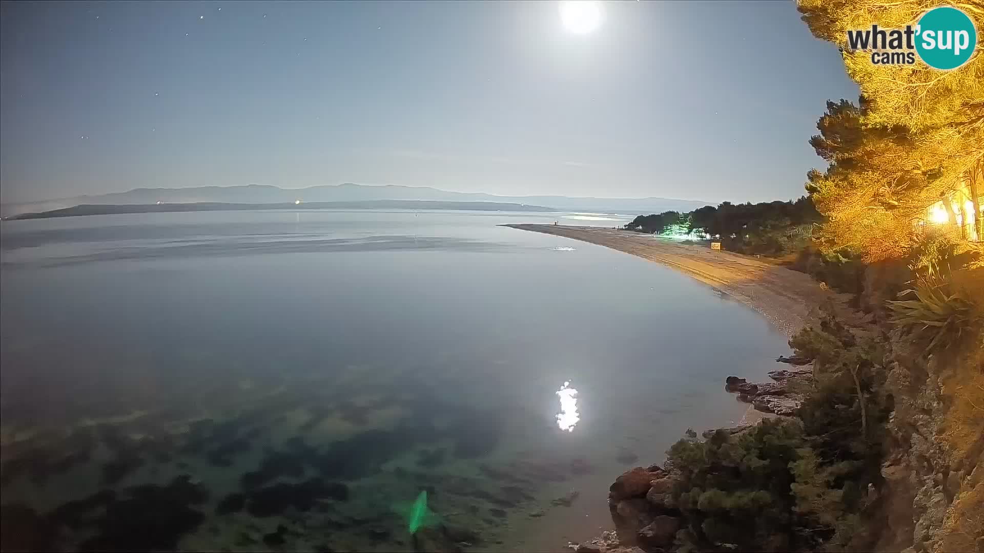 Spletna kamera Bol Zlatni Rat – Pogled v živo z otoka Brač