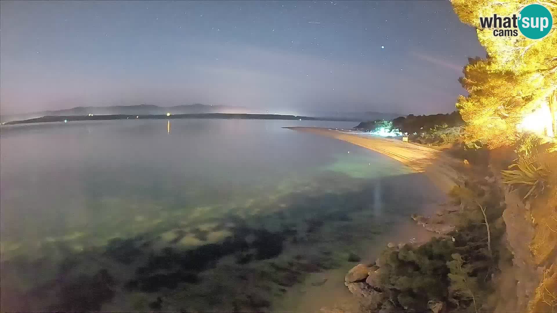 Spletna kamera Bol Zlatni Rat – Pogled v živo z otoka Brač