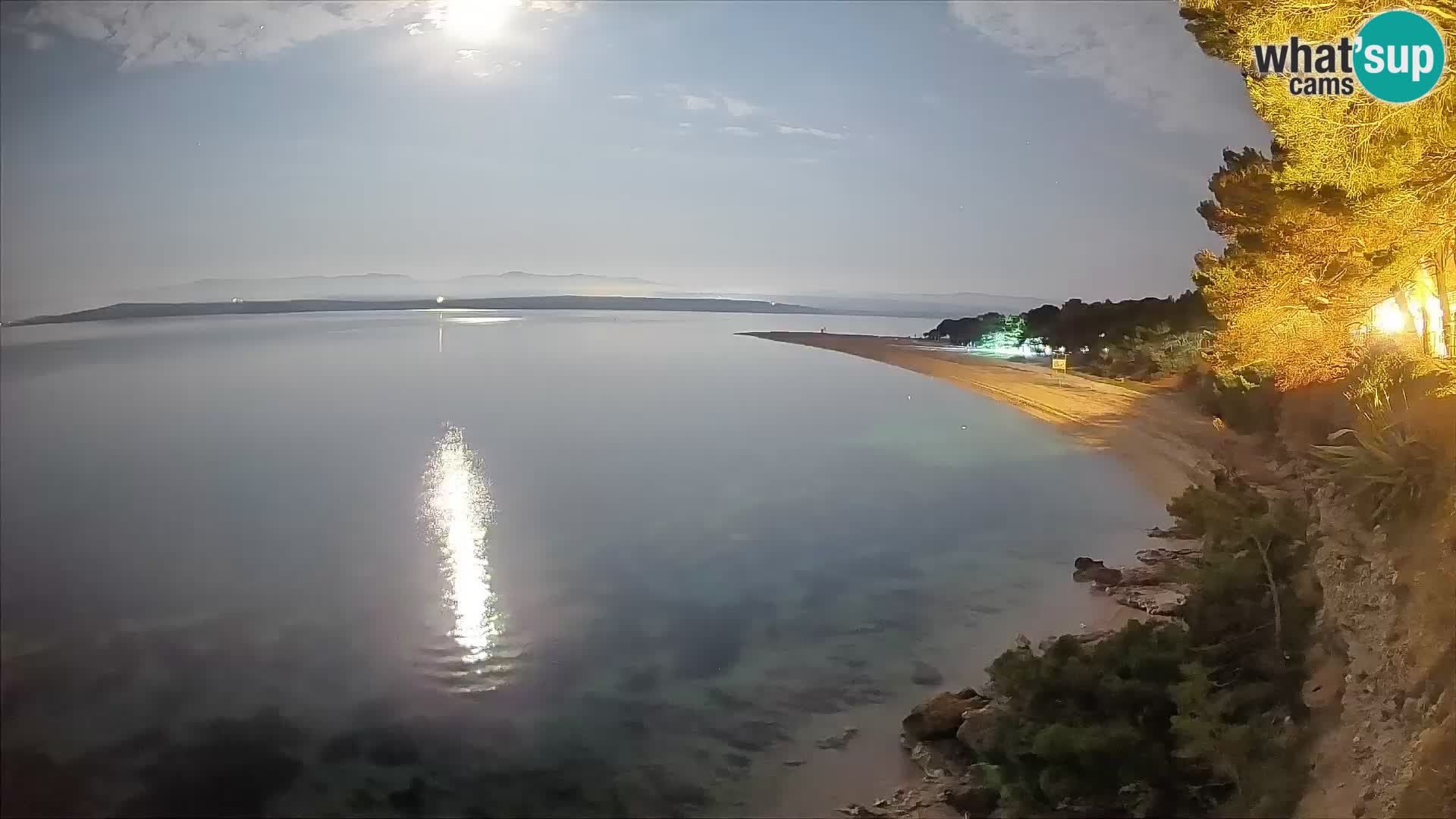 Web kamera Bol Zlatni Rat – Pogled uživo s otoka Brača