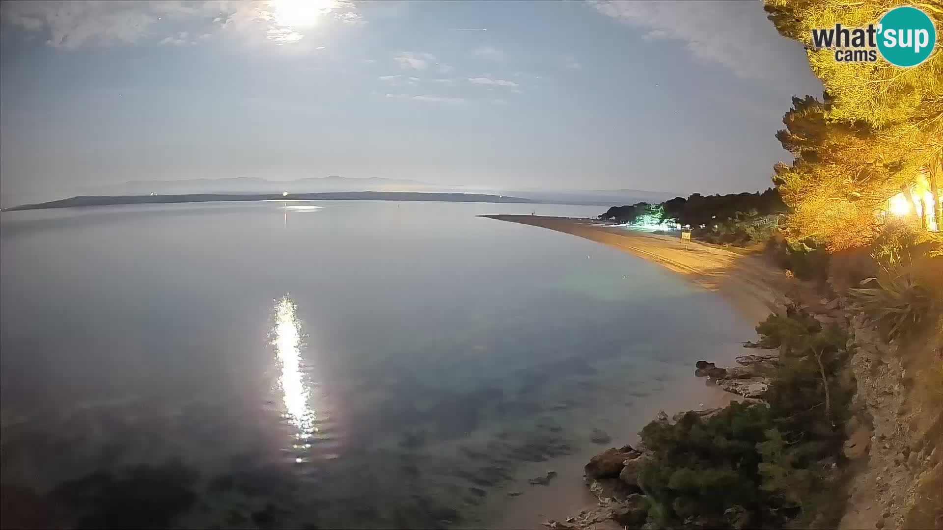 Web kamera Bol Zlatni Rat – Pogled uživo s otoka Brača