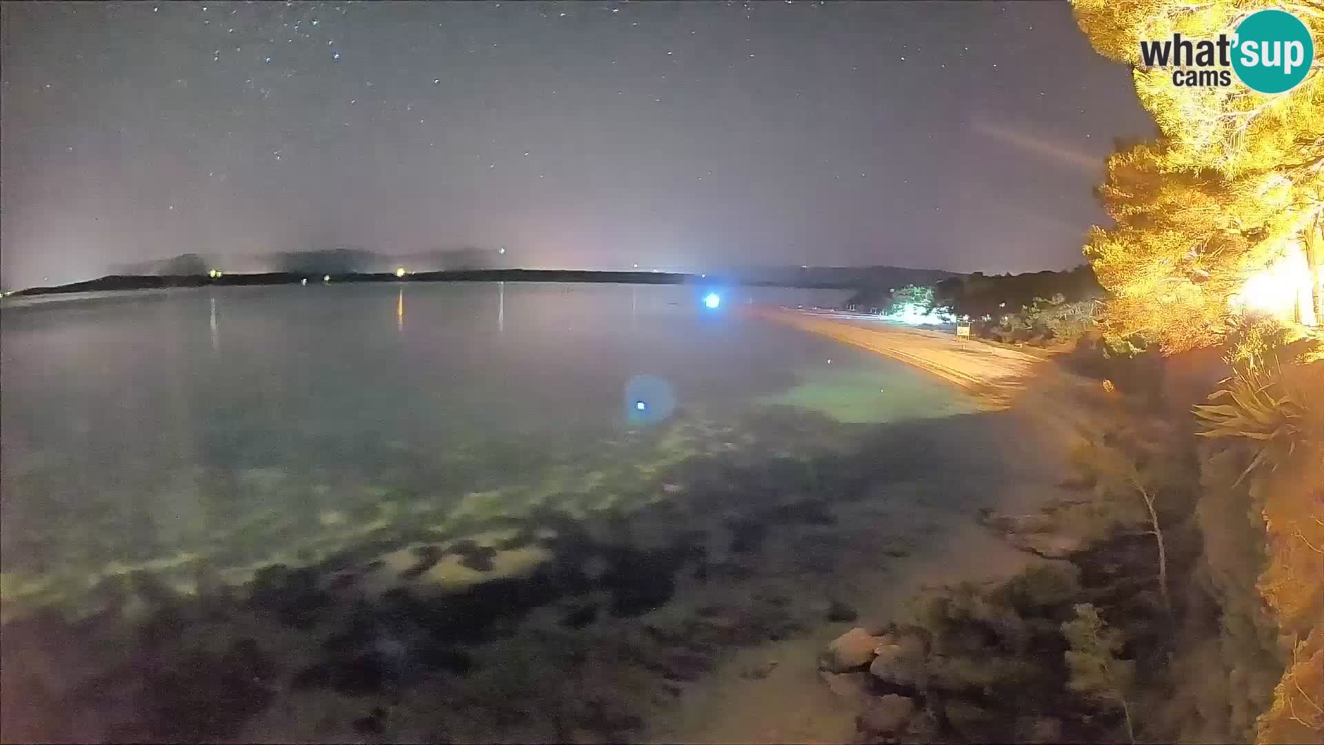 Web kamera Bol Zlatni Rat – Pogled uživo s otoka Brača