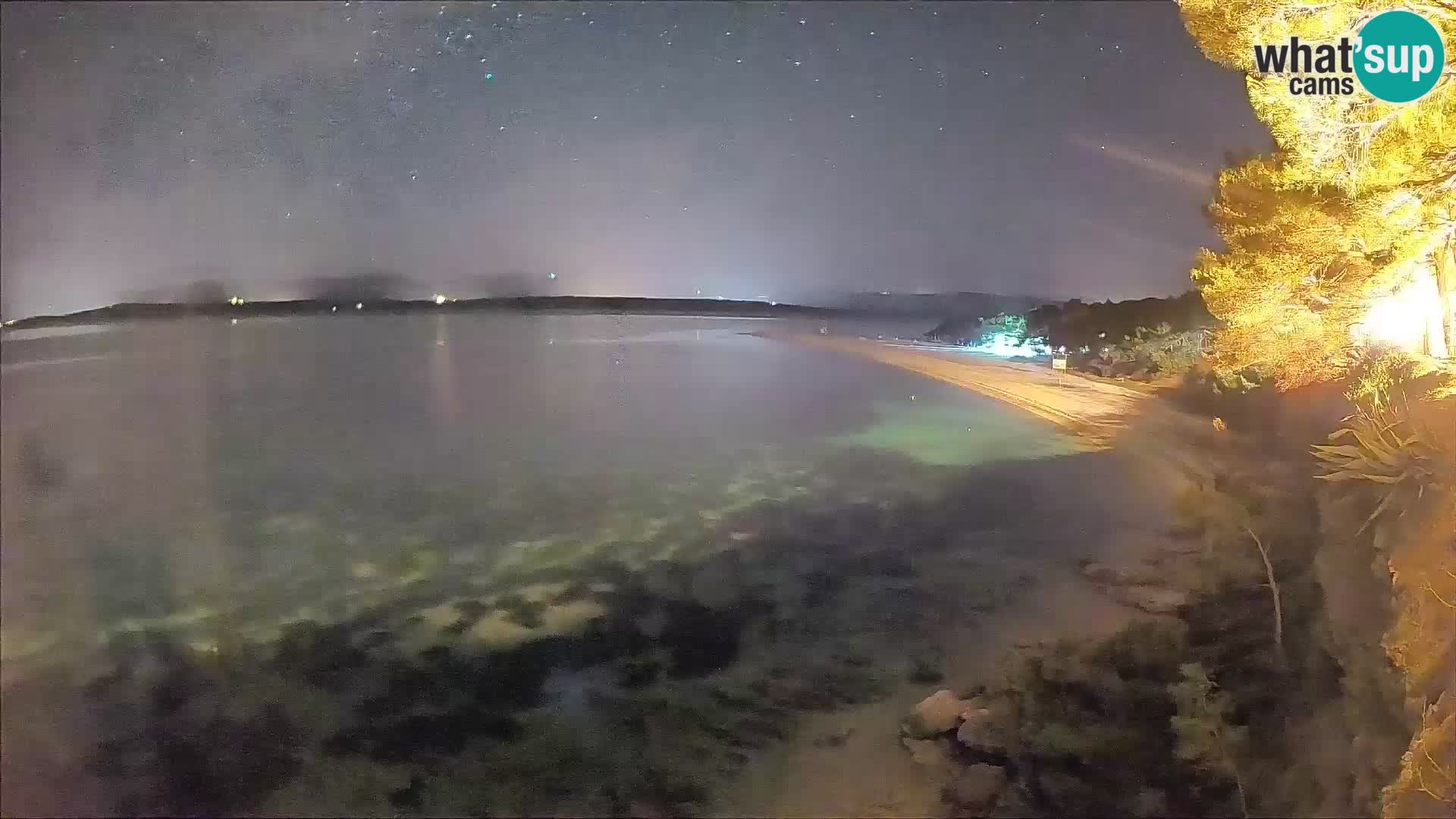 Web kamera Bol Zlatni Rat – Pogled uživo s otoka Brača